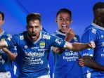 live-streaming-persib-vs-persebaya_20181020_182905.jpg