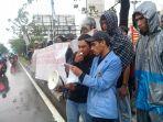 mahasiswa-uim-demo.jpg