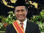 mantan-menteri-pertanian-andi-amran-sulaiman-mp-menerima-penghargaan-bintang-mahaputra.jpg