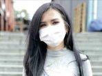 maria-vania-publik-figur-yang-kerap-mengunggah-foto-dan-video-seksinya.jpg