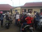 melakukan-operasi-patuh-di-halaman_20170509_193223.jpg
