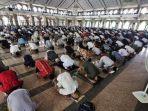 mengapa-gerakan-makmum-tidak-boleh-mendahului-imam-jika-dilakukan-apa-akibatnya-bagi-makmum.jpg