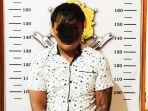 ms-33-pria-bertato-di-toraja-utara-ditangkap-polisi-karena-melakukan-penipuan.jpg