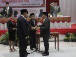 muhammadiyah-mansyur-menyerahkan-plu-sidang-kepada-pimpinan-sementara3.jpg
