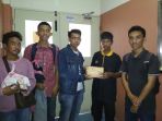 mukri-dg-tola-menerima-bantuan_20171005_112340.jpg