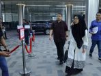 munafri-arifuddin-didampingi-istri-melinda-aksa-tiba-di-gedung-kompas-tv_20180605_192701.jpg