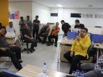 munafri-arifuddin-memberikan-ucapan-hari-ulang-tahun-tribun-timur-3.jpg