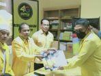 munafri-arifuddin-mengembalikan-formulir-pendaftaran-bakal-calon-ketua-dpd-ii-2.jpg