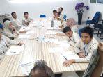 murid-kelas-8-smp-bosowa-school-sedang-menyimak-materi-jurnalistik.jpg