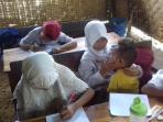 murid-sd-jeneponto-gendong-bayi_20160418_123159.jpg<pf>murid-gendong-bayi-belajar-di-sekolah_20160418_123229.jpg<pf>murid-tangguh_20160418_123254.jpg<pf>murid-tangguh-di-jeneponto_20160418_123334.jpg<pf>murid-sd-d-jeneponto_20160418_123417.jpg<pf>murid-tangguh-jeneponto_20160418_123523.jpg<pf>urusi-adik-balita-di-sekolah_20160418_123553.jpg<pf>murid-sd-di-jeneponto_20160418_123618.jpg