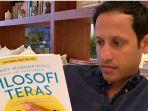nadiem-makarim-pamer-filosofi-teras-di-instagram-buku-karya-henry-manampiring-tentang-stoicisme.jpg