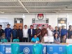 nasdem-menjadi-partai-pertama-yang-mengajukan-berkas-bacaleg-di-kpu-toraja-utara_20180717_132452.jpg
