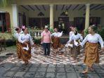 ngusaha-makassar-hendrik-horas-disambut-di-pu.jpg
