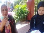 nita-oktaviani-22-bersama-tantenya-haja-dayanti.jpg