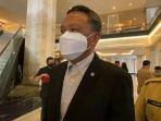 nurdin-abdullah-menberi-keterangan-pers-usai-pelantikan-pengurus-pusat-ikatan-kekerabatan.jpg