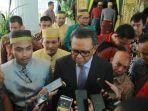 nurdin-abdullah-saat-berkunjung-ke-maros-kamis-592019.jpg
