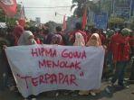 pantauan-aksi-unjuk-rasa-hipma-gowa-di-perempatan-jl-poros-malino.jpg