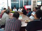 panwaslu-luwu-utara-melakukan-pertemuan-dengan-tim-pemenangan-pasangan-cagub_20180323_233027.jpg