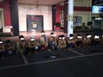 para-pelaku-tawuran-antar-kelompok-yang-diamankan-di-mapolrestabes-makassar-selasa-1252020.jpg