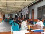 para-staf-kpu-toraja-utara-melayani-pendaftaran-peserta-calon-anggota-pps.jpg