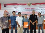 pbb-enrekang-saat-mendaftarkan-calegnya-di-kpu-enrekang_20180718_201413.jpg