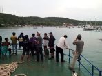 pelabuhan-bira2_20161220_232647.jpg<pf>pelabuhan-patumbukan_20161220_232806.jpg<pf>pelabuhan-patumbukan2_20161220_232708.jpg<pf>dermaga-pelabuhan-patumbukan2_20161220_232830.jpg<pf>pelabuhan-pamatata-selayar_20161220_233616.jpg<pf>penumpang-di-pelabuhan-patumbukan-selayar_20161220_233423.jpg