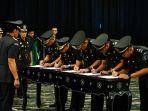 pelantikan-9-pejabat-kemenkum-sulsel.jpg