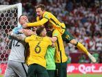 pemain-australia-merayakan-kemenangan-usai-mengalahkan-timnas-peru.jpg