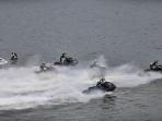 pembalap-beradu-kecepatan-dalam_20161114_004421.jpg<pf>wali-kota-cup-2016-di-pantai-losari_20161114_004540.jpg