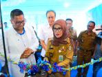 pembukaan-apotek-kimia-farma_20170925_140736.jpg