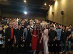 pemeran-film-tenripada-beserta-sutradara-dan-prosuder-di-gala-premiere.jpg