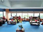 pemimpin-lippo-group-james-riady-bersama-rombongan-universitas-pelita-harapan.jpg