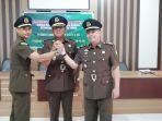 pengambilan-sumpah-kasi-pidsus-yang-baru-arga-maramba-pandin.jpg
