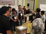 penghitungan-suara-pilgub-sulsel-di-hotel-maxone_20180705_145809.jpg