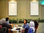 pengunjung-sedang-menikmati-menu-favorit-di-tenant-fore-nipah.jpg<pf>pengunjung-sedang-menikmati-menu-favorit-di-tenant-fore-2.jpg