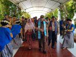 penjemputan-kajati-pertama-sulbar-di-pintu-kedatangan-vip.jpg