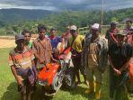 penyaluran-alat-mesin-pertanian-alsintan-berupa-hand-traktor.jpg