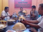 penyerahan-hasil-verifikasi-faktual-partai-politik-oleh-kpu-bulukumba_20180211_210417.jpg