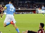 penyerang-napoli_20150504_093455.jpg