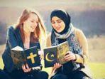 perayaan_hari_bersamaan_islam_dan_kristen.jpg