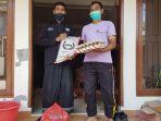 persiapan-mahtan-menyalurkan-paket-bahan-makanan-untuk-ustaz.jpg