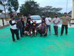personil-polsek-towuti-menangkap-pelaku-kasus-pencurian-mobil.jpg