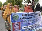 peserta-jalan-sehat-kerukunan-antar-umat-beragama-lutra.jpg