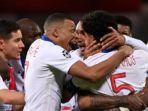pesta-di-manchester-united-man-united-vs-psg-berakhir-dengan-pesta-sang-tamu.jpg
