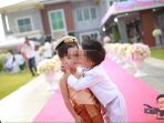 petai-angdechawat-kanan-dan-adik-kembar-perempuannya-pailin_20170610_020254.jpg