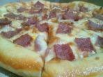 pizza-annisa-mix-moza-dan-smokebeef-moza.jpg