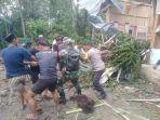 pohon-aren-ambruk-menimpa-rumah-warga-di-Desa-Salupao-Kecamatan-Lamasi-Timur-Kabupaten-Luwu.jpg