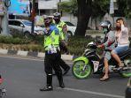 polantas-melakukan-operasi-patuh-di-jl-hertasning-makassar-sabtu-2572020-1.jpg