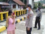 polsek-alla-polres-enrekang-membagikan-masker-gratis-kepada-masyarakat.jpg