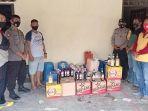 polsek-pitumpanua-berhasil-mengamankan-puluhan-liter-ballo2.jpg